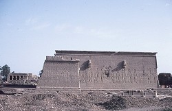 Dendera.jpg